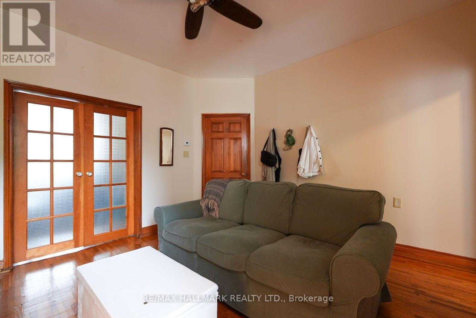 Main & Basement - 88 Swanwick Avenue, Toronto, Ontario  M4E 1Z7 - Photo 4 - E13833958