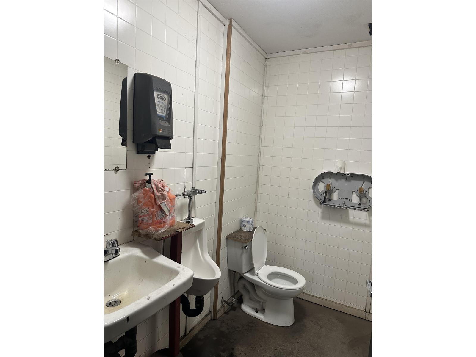72 13365 115 AVENUE