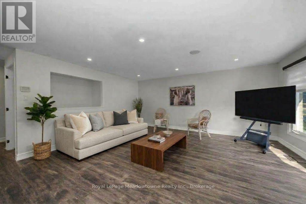 96 Macdonald Crescent, Milton, Ontario  L9T 2Y8 - Photo 6 - W13824606