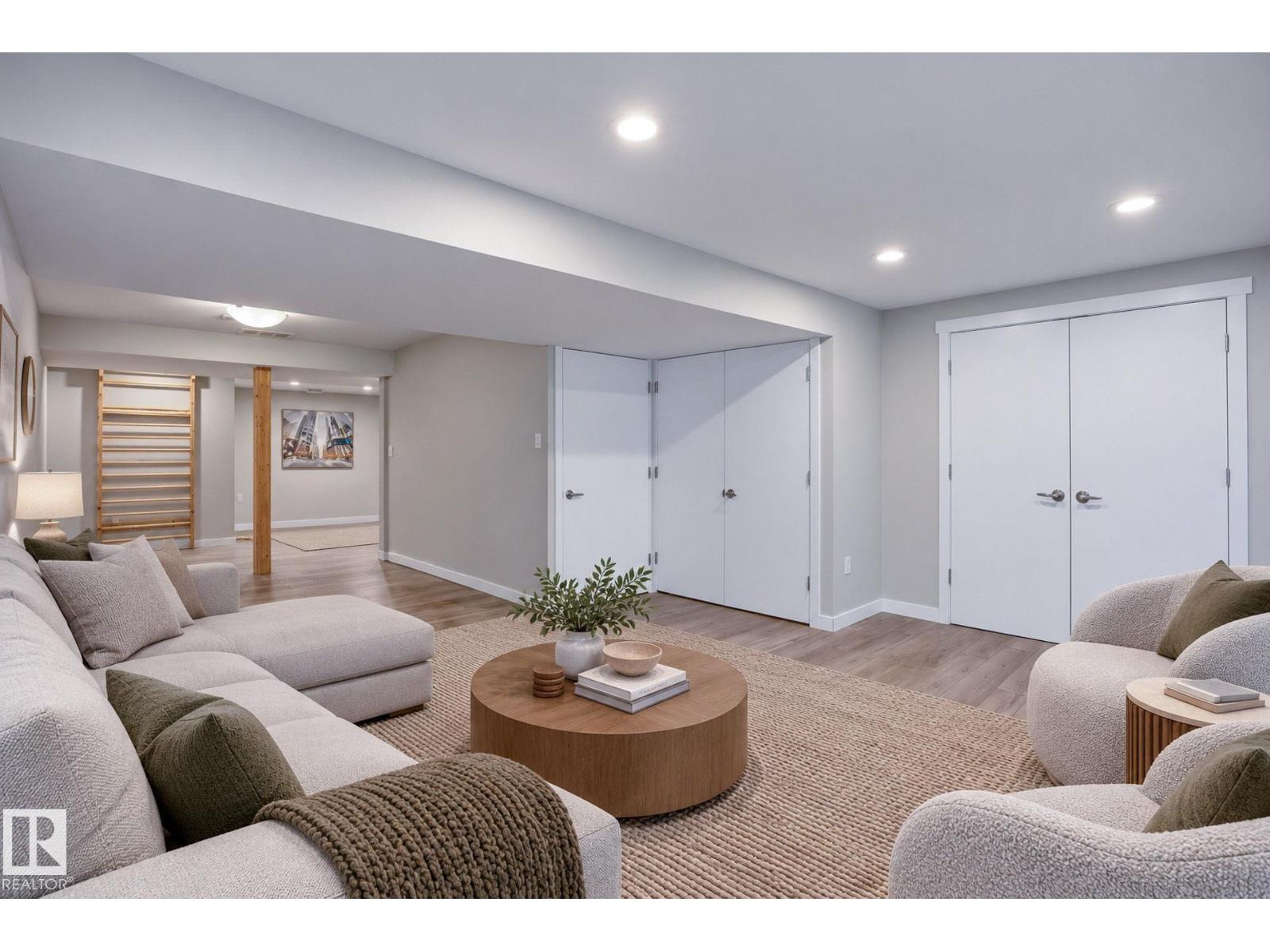 6117 176A AV NW