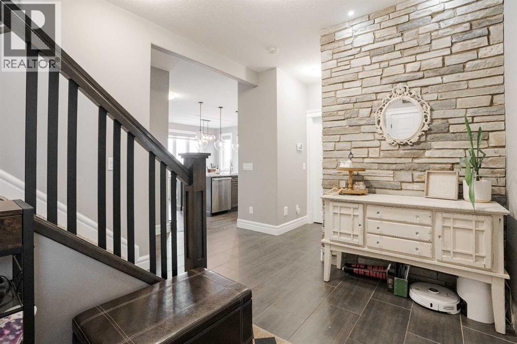 424 Dixon Road, Fort Mcmurray, Alberta  T9H 2Y6 - Photo 3 - A2351853