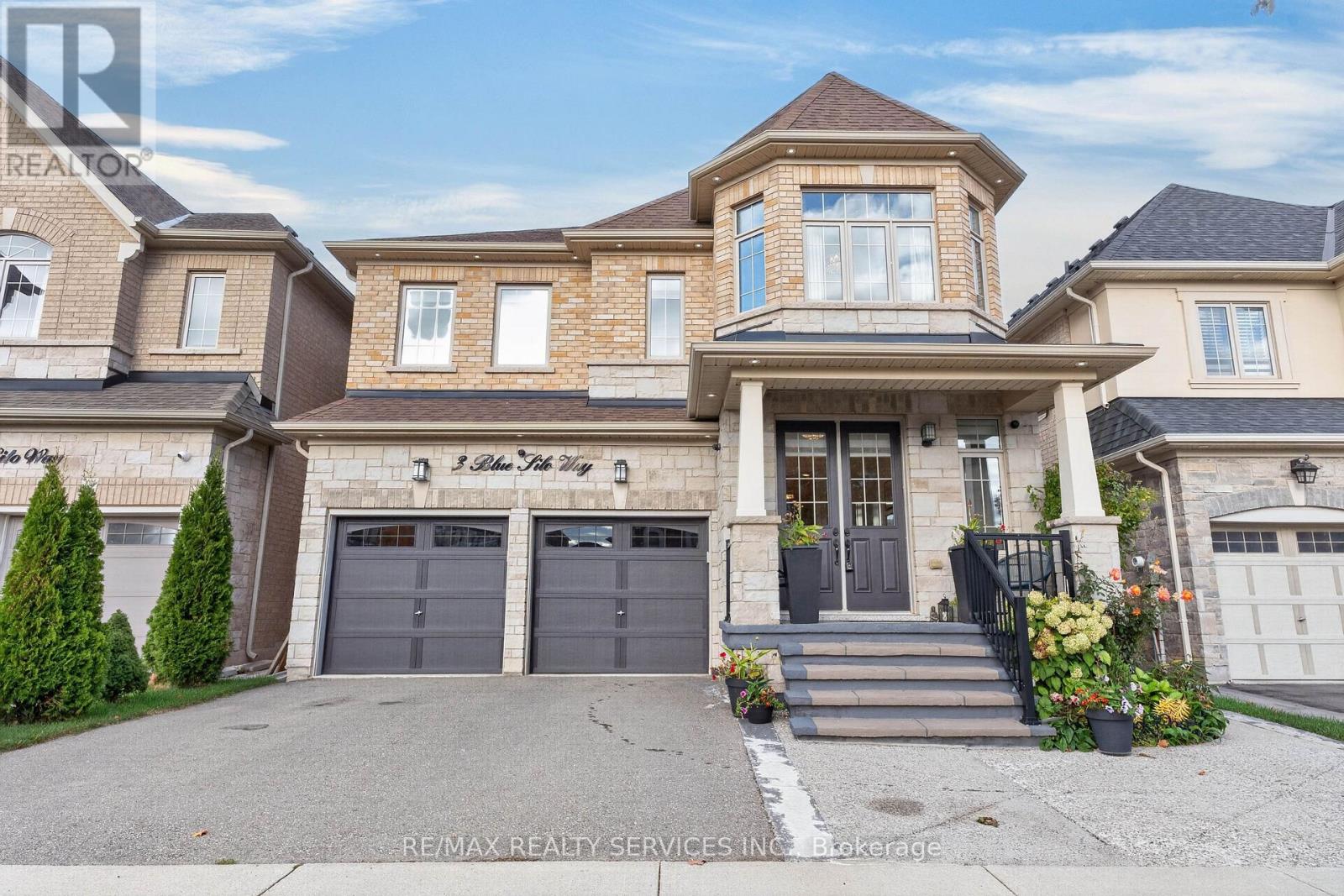 3 BLUE SILO WAY, Brampton, Ontario
