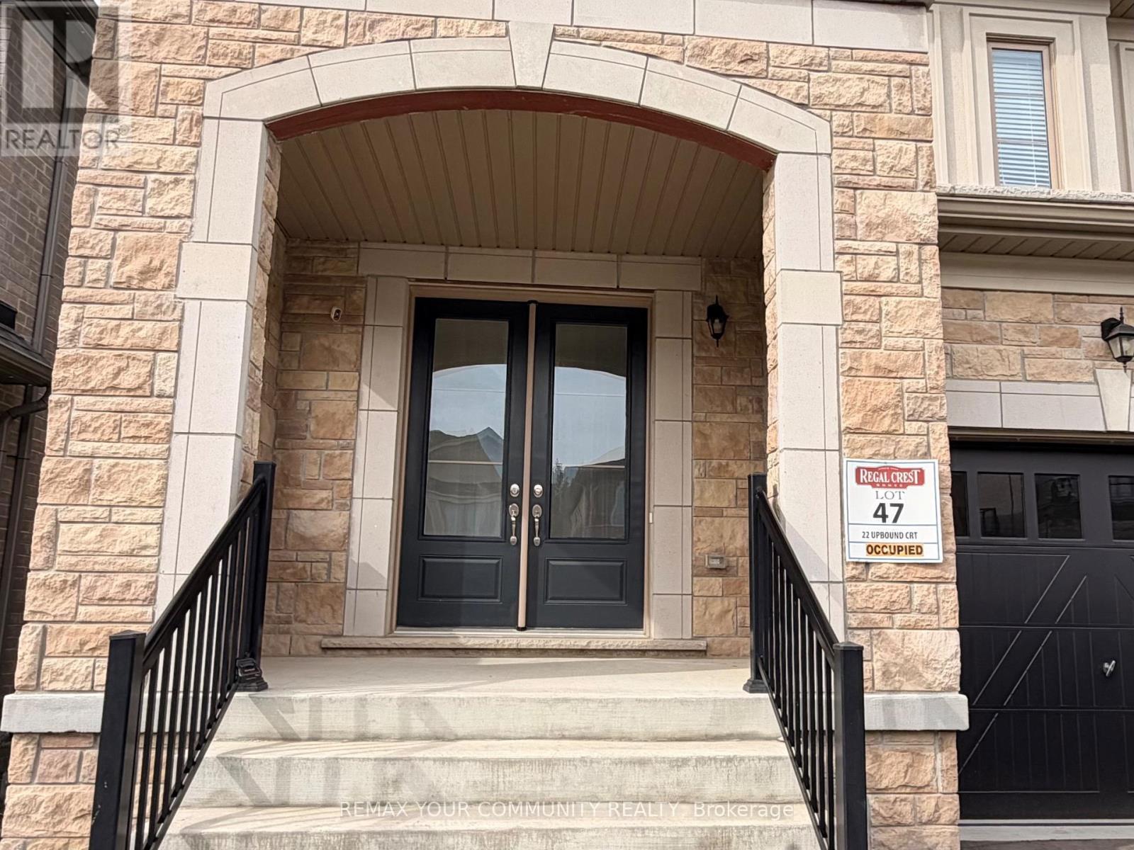 22 UPBOUND COURT, East Gwillimbury, Ontario
