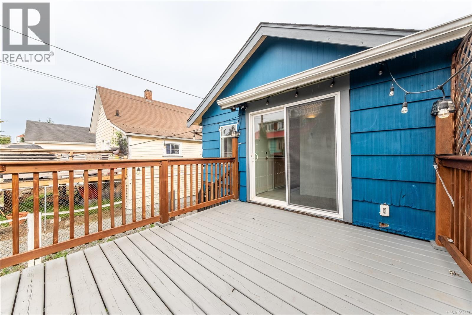 40 Irwin St