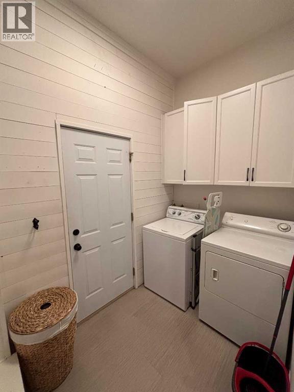 18 Sarcee Place W