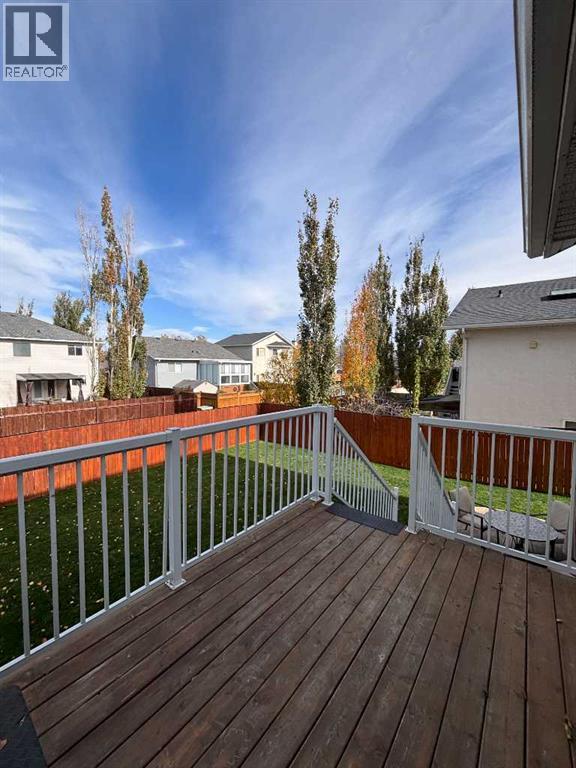 18 Sarcee Place W