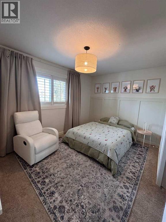 18 Sarcee Place W