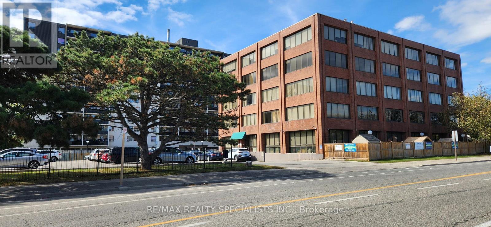 401 - 130 Dundas Street E, Mississauga, Ontario  L4Y 2B8 - Photo 3 - W13824216