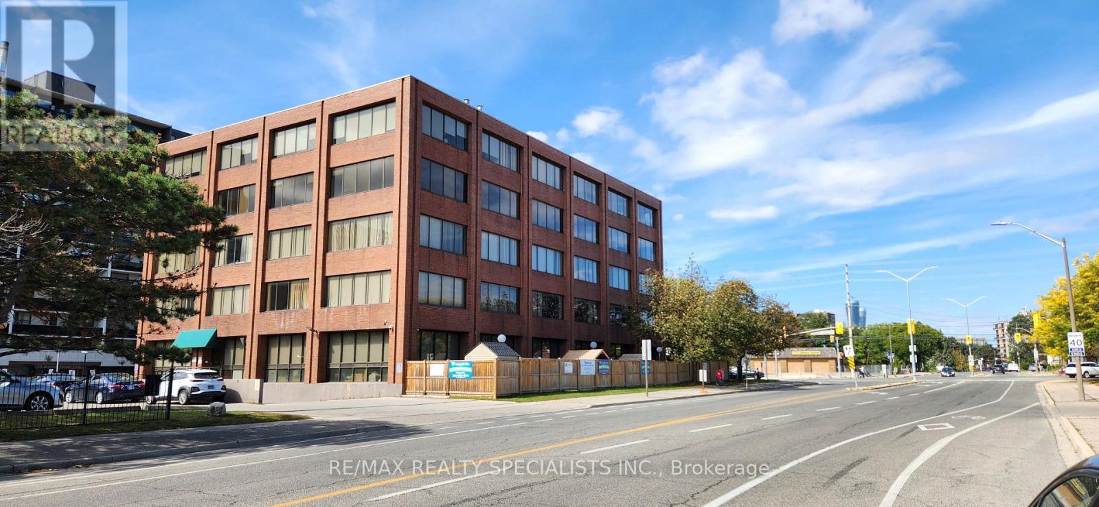401 - 130 Dundas Street E, Mississauga, Ontario  L4Y 2B8 - Photo 4 - W13824216