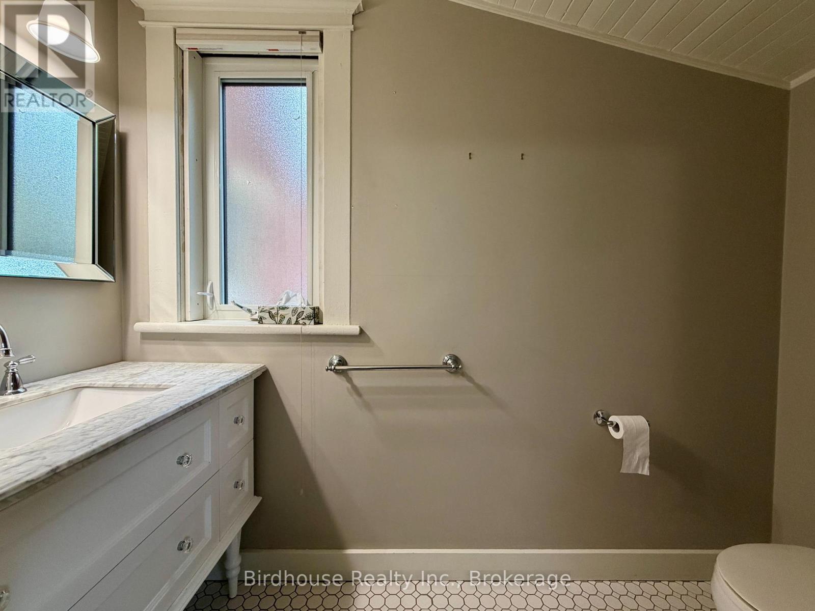44 Cambridge Street N, Kawartha Lakes, Ontario  K9V 4C7 - Photo 14 - X14083996