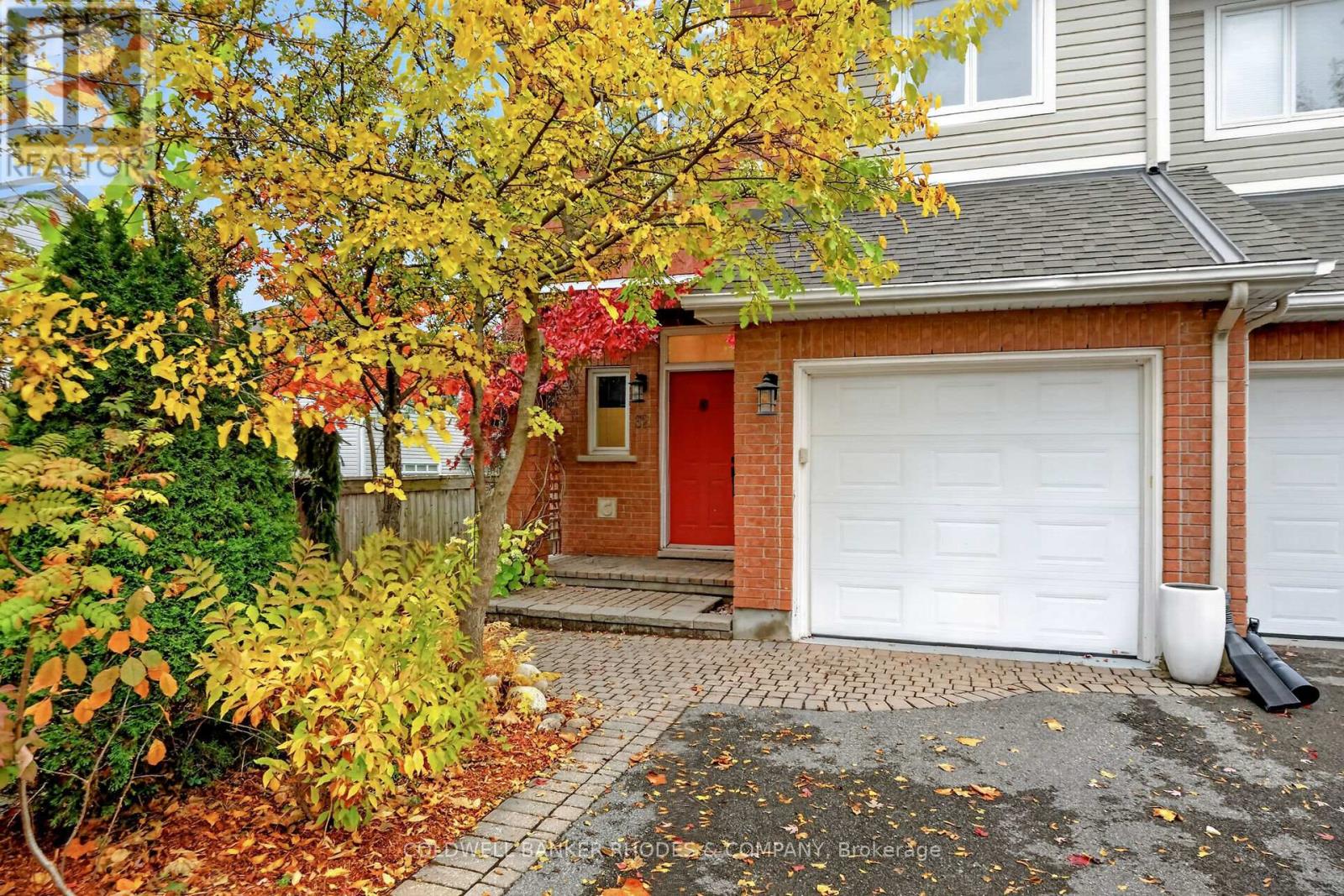 62 Sonata Place, Ottawa, Ontario  K1G 6H2 - Photo 2 - X14083952