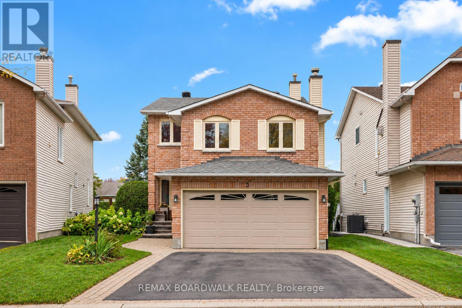 3 MORESBY DRIVE, Ottawa, Ontario