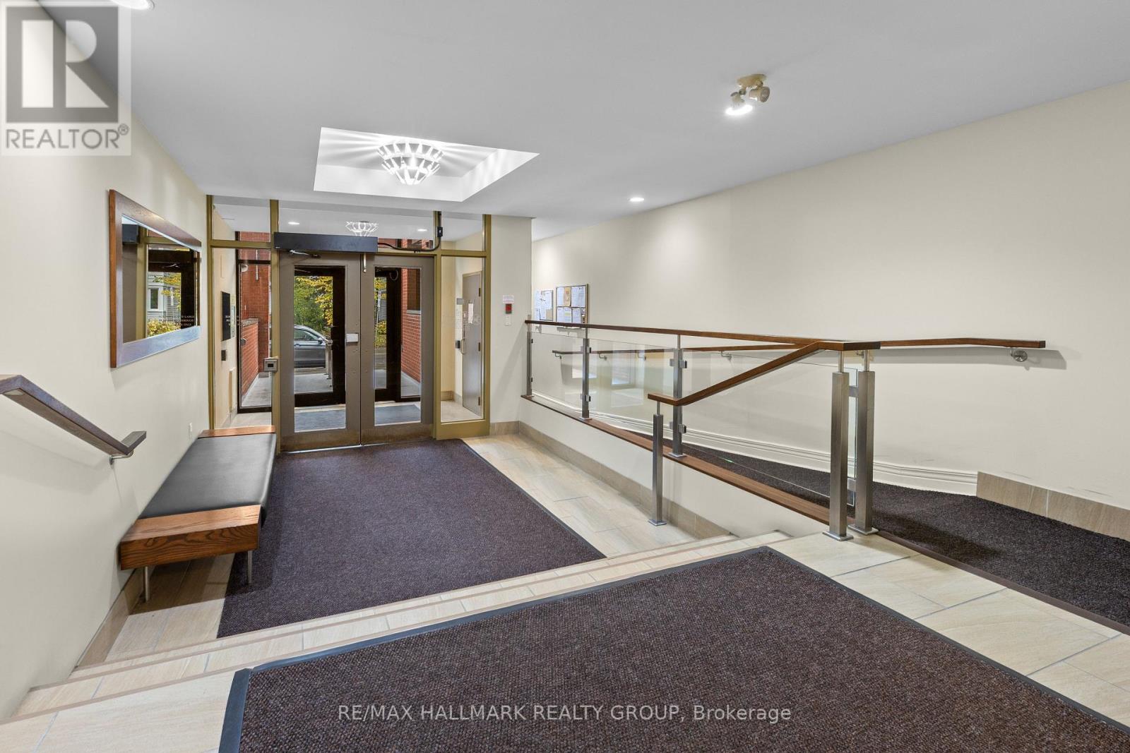 211 - 959 North River Road, Ottawa, Ontario  K1K 3V3 - Photo 4 - X14084046