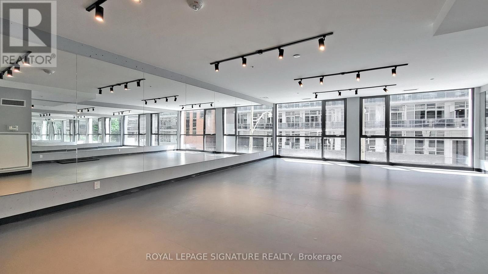 203 - 39 Brant Street, Toronto, Ontario  M5V 0M8 - Photo 14 - C14083922
