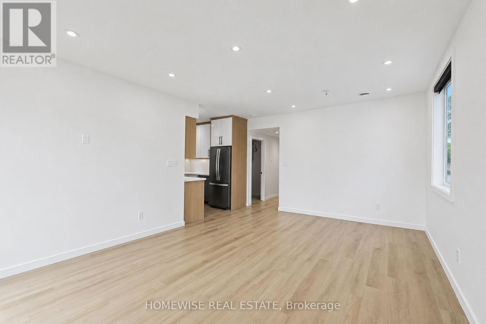 2 - 25 King High Avenue, Toronto, Ontario  M3H 3A8 - Photo 5 - C14083950