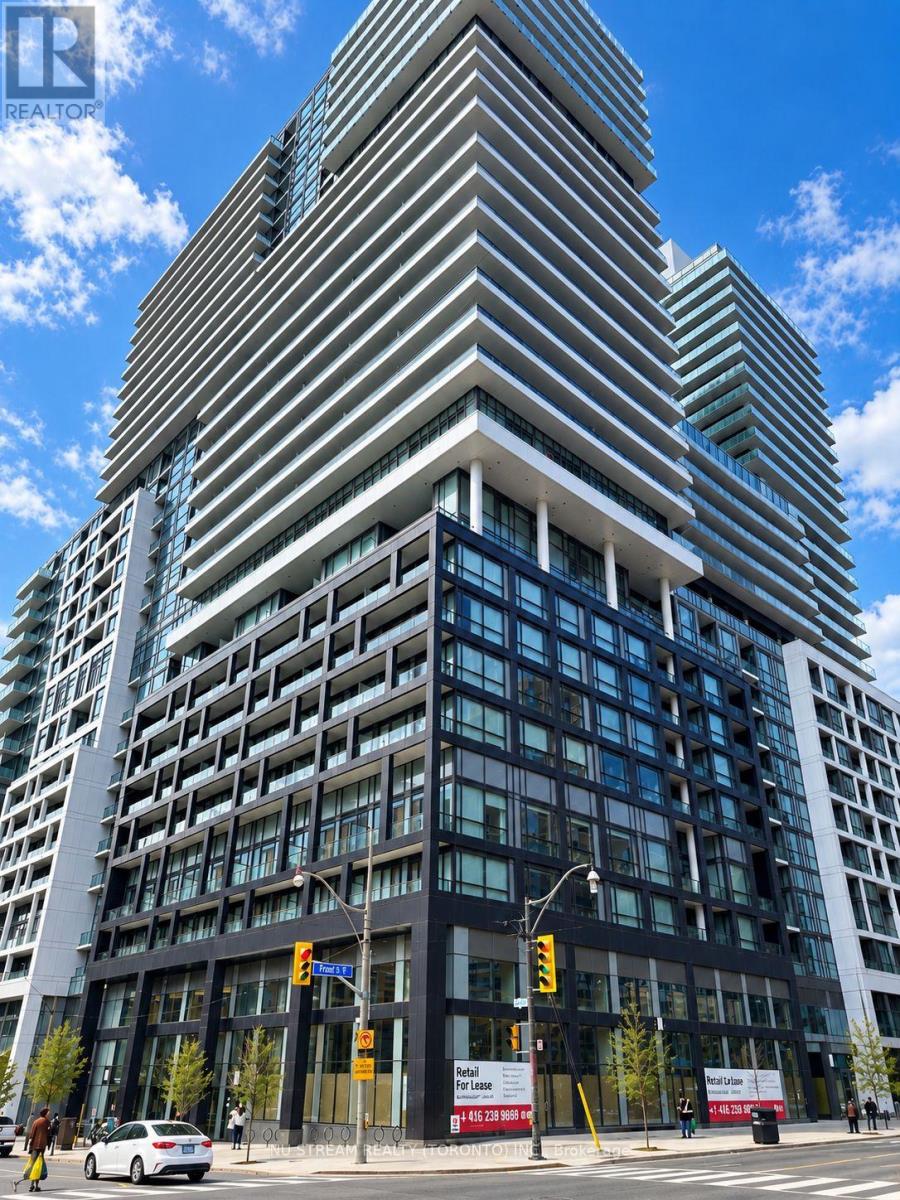 2105 - 70 PRINCESS STREET