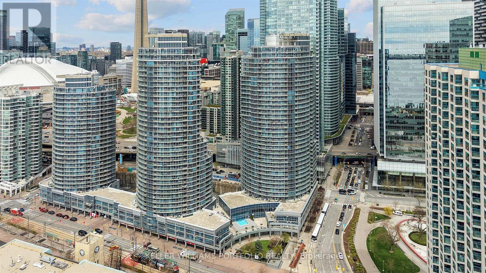 3503 - 208 QUEENS QUAY W