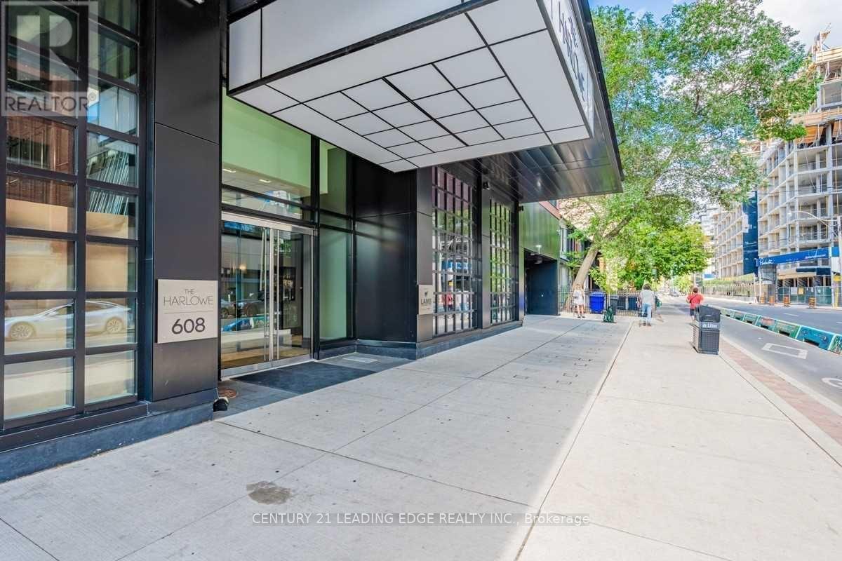 812 - 608 RICHMOND STREET W
