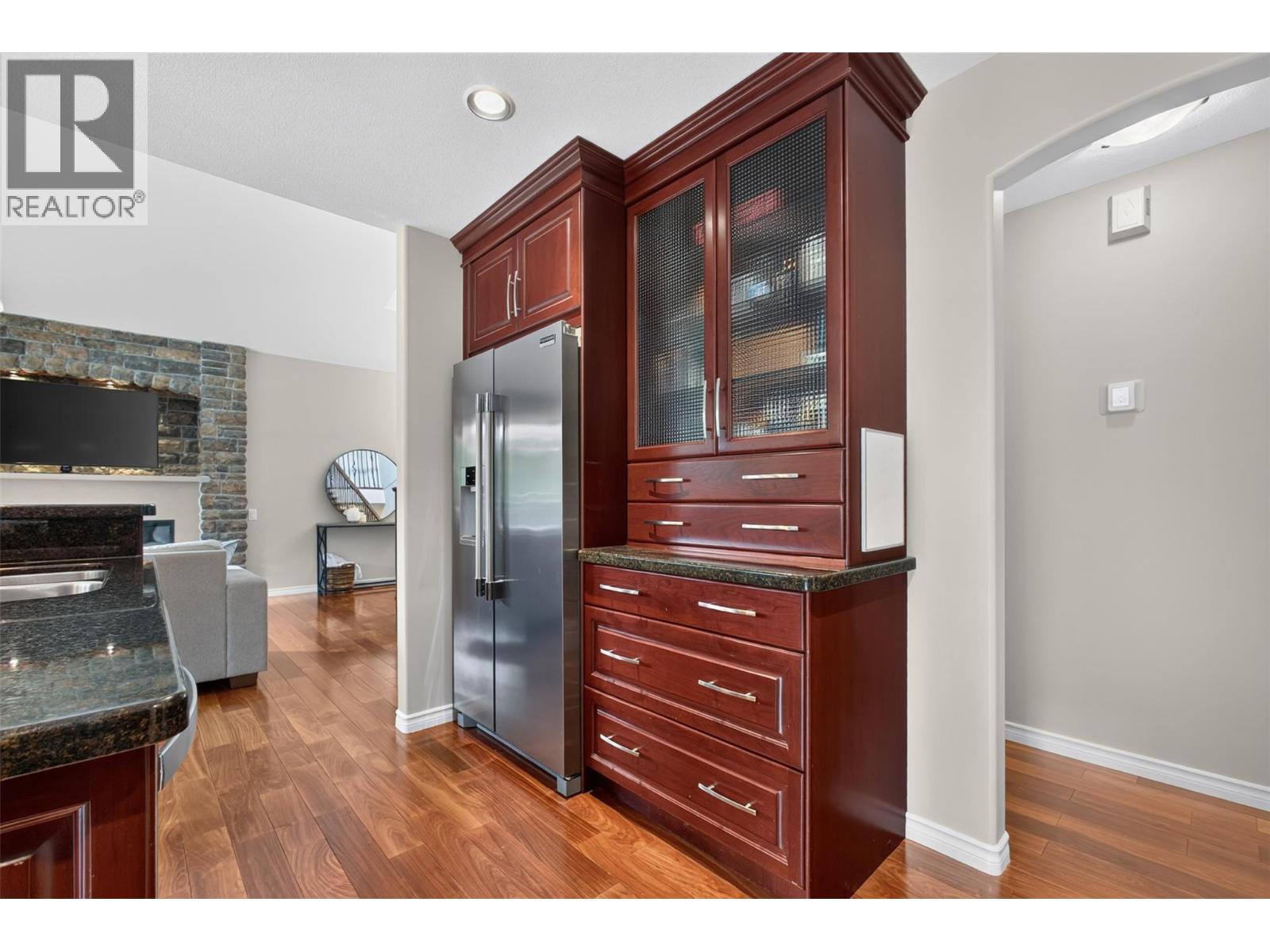 2512 Selkirk Drive