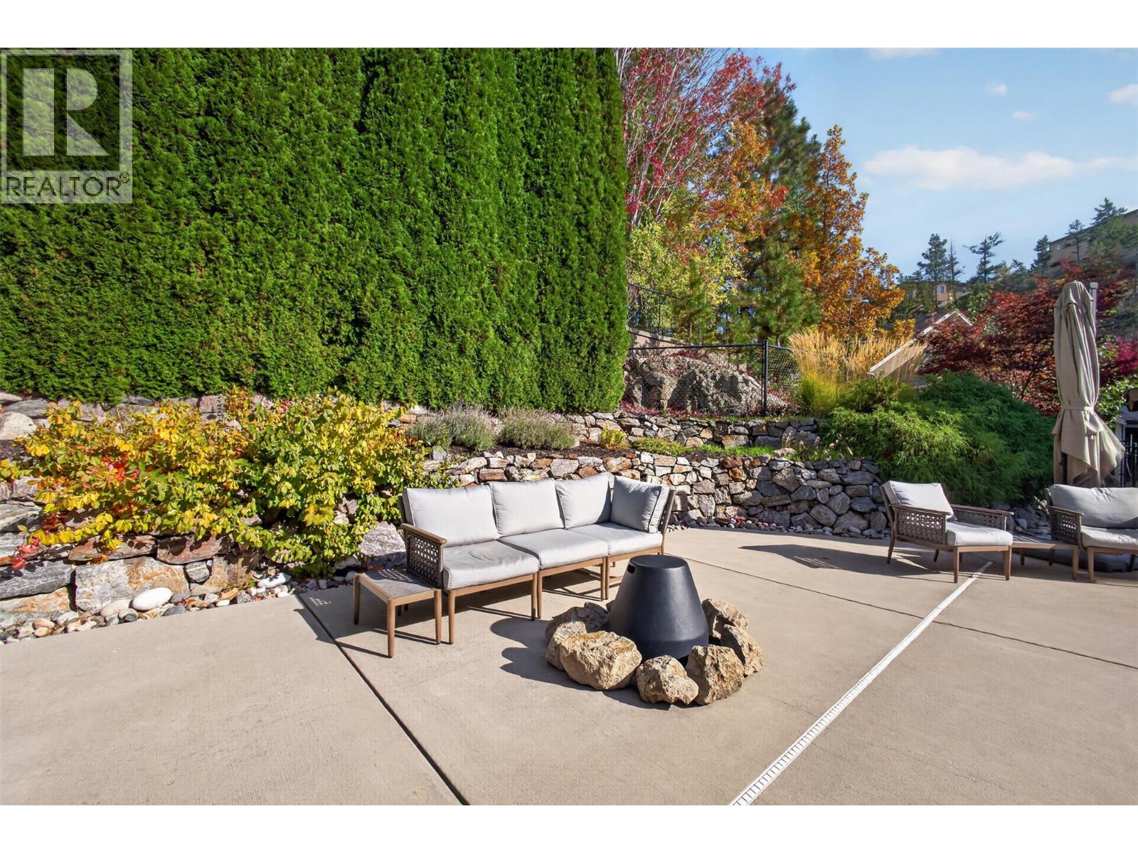 2512 Selkirk Drive