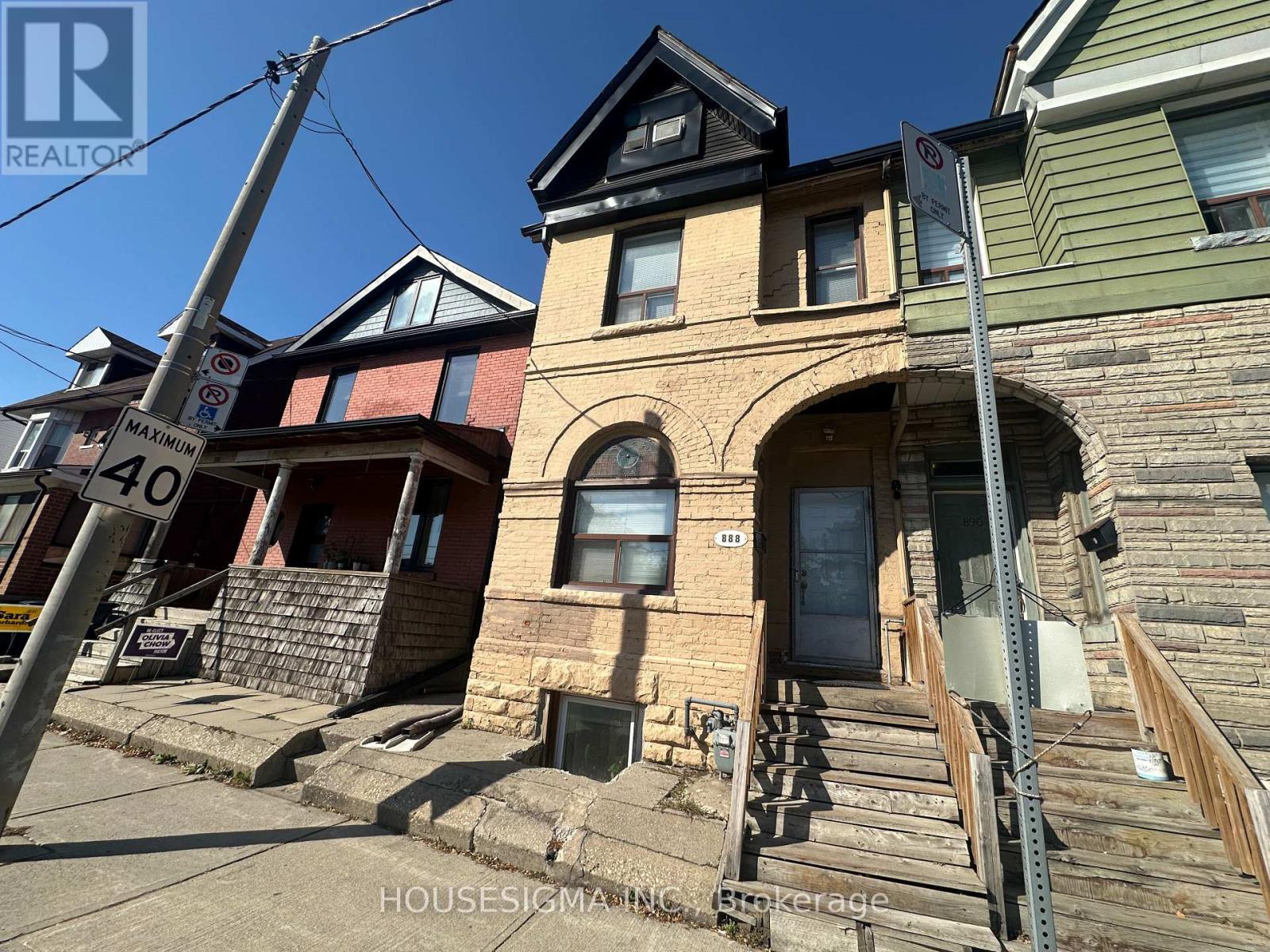 888 Dundas Street E, Toronto, Ontario  M4M 1R3 - Photo 3 - E14083884