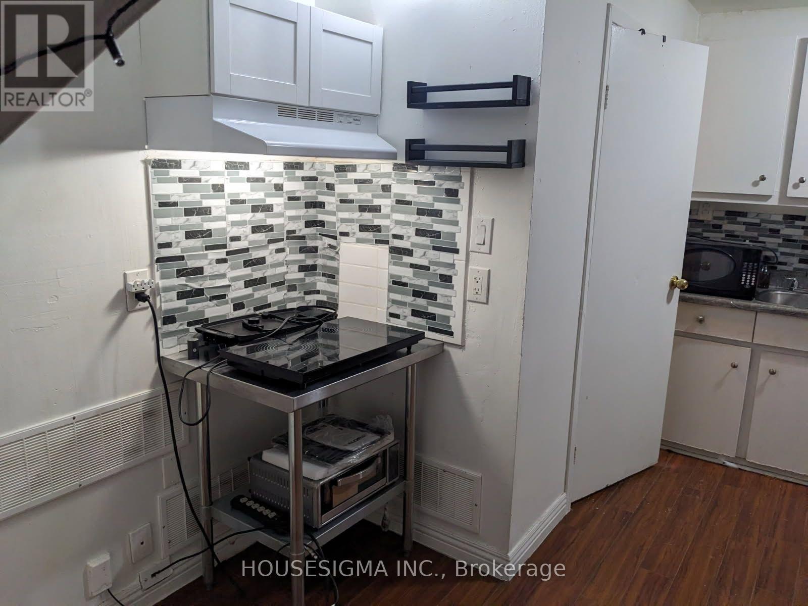 888 Dundas Street E, Toronto, Ontario  M4M 1R3 - Photo 7 - E14083884