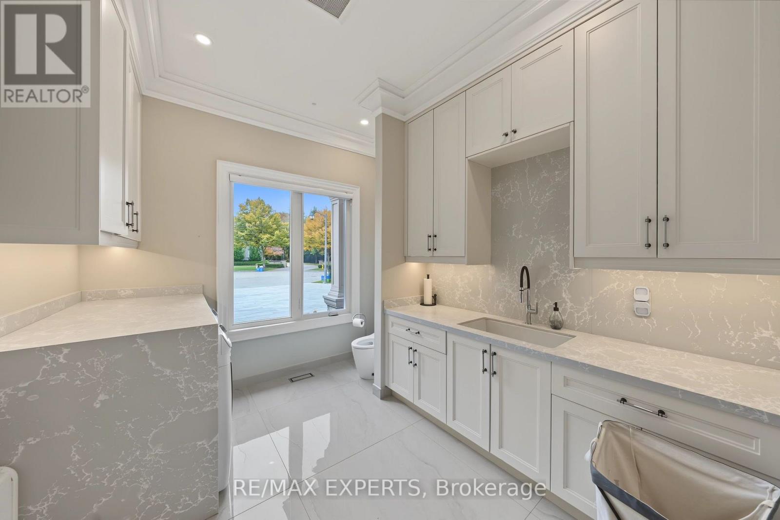 33 Highland Creek Court, Vaughan, Ontario  L0J 1C0 - Photo 14 - N14083846