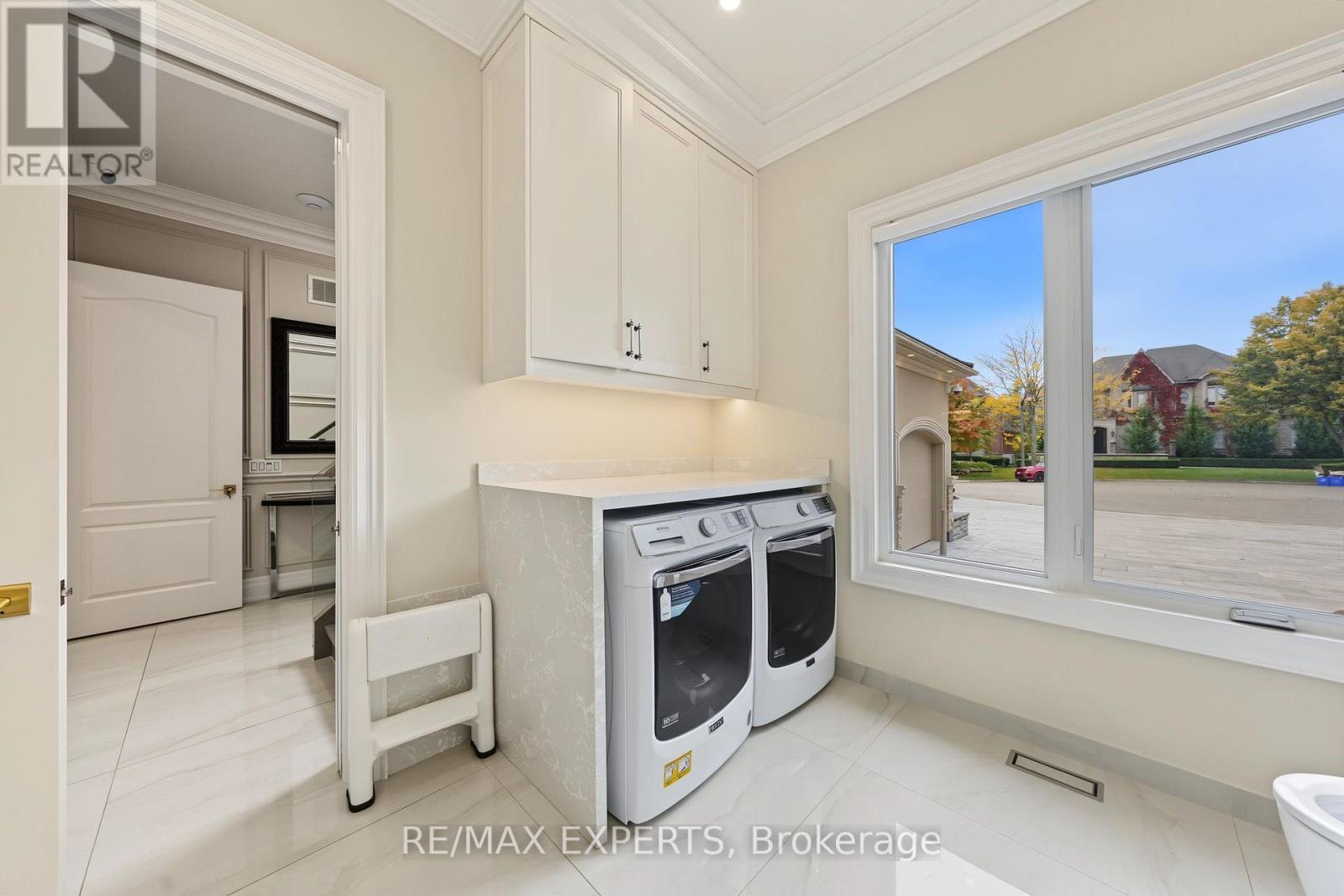 33 Highland Creek Court, Vaughan, Ontario  L0J 1C0 - Photo 15 - N14083846