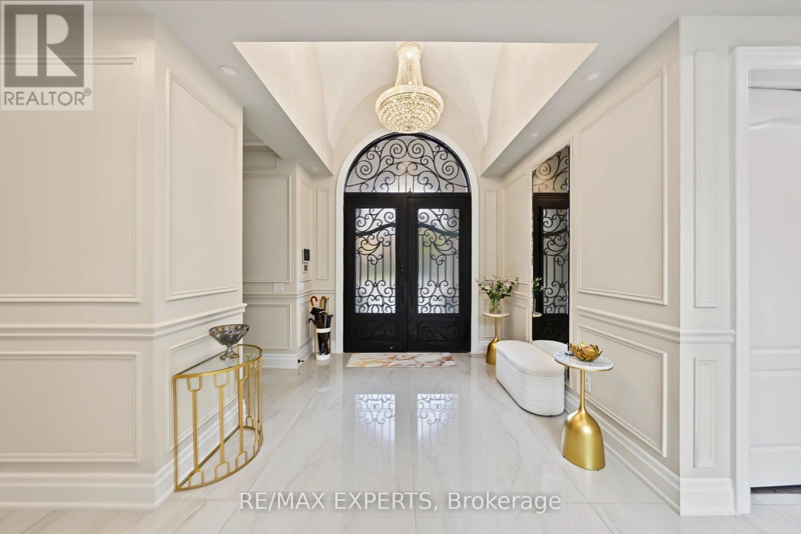 33 Highland Creek Court, Vaughan, Ontario  L0J 1C0 - Photo 4 - N14083846