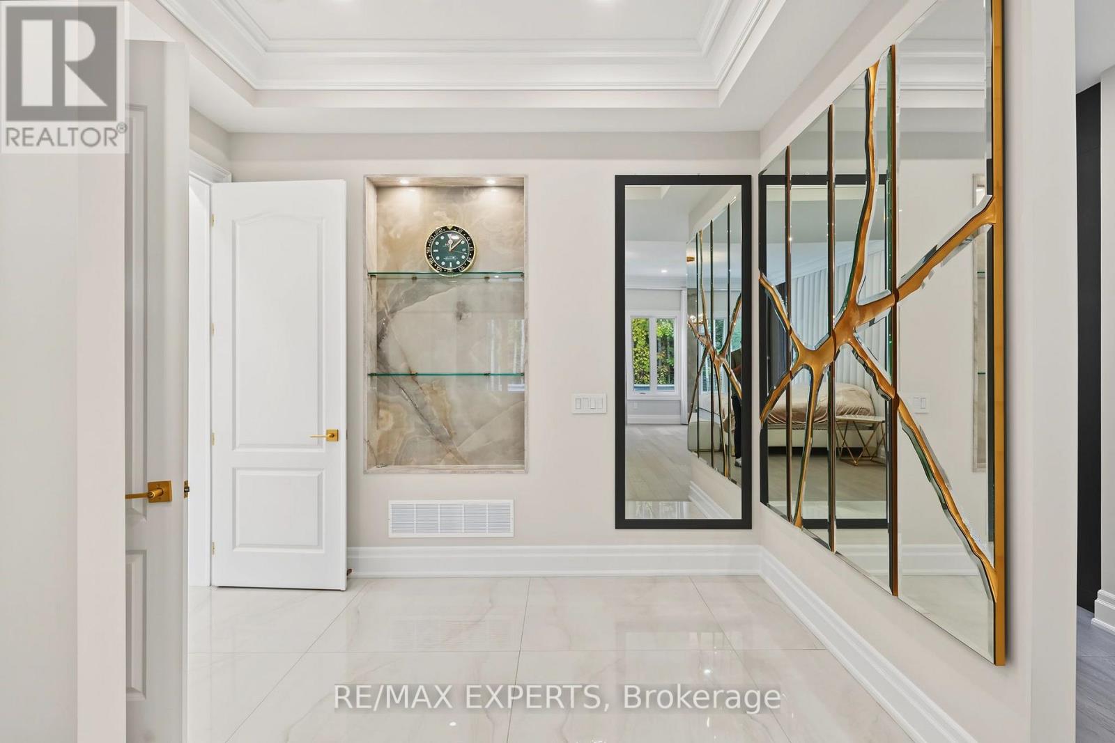 33 Highland Creek Court, Vaughan, Ontario  L0J 1C0 - Photo 7 - N14083846