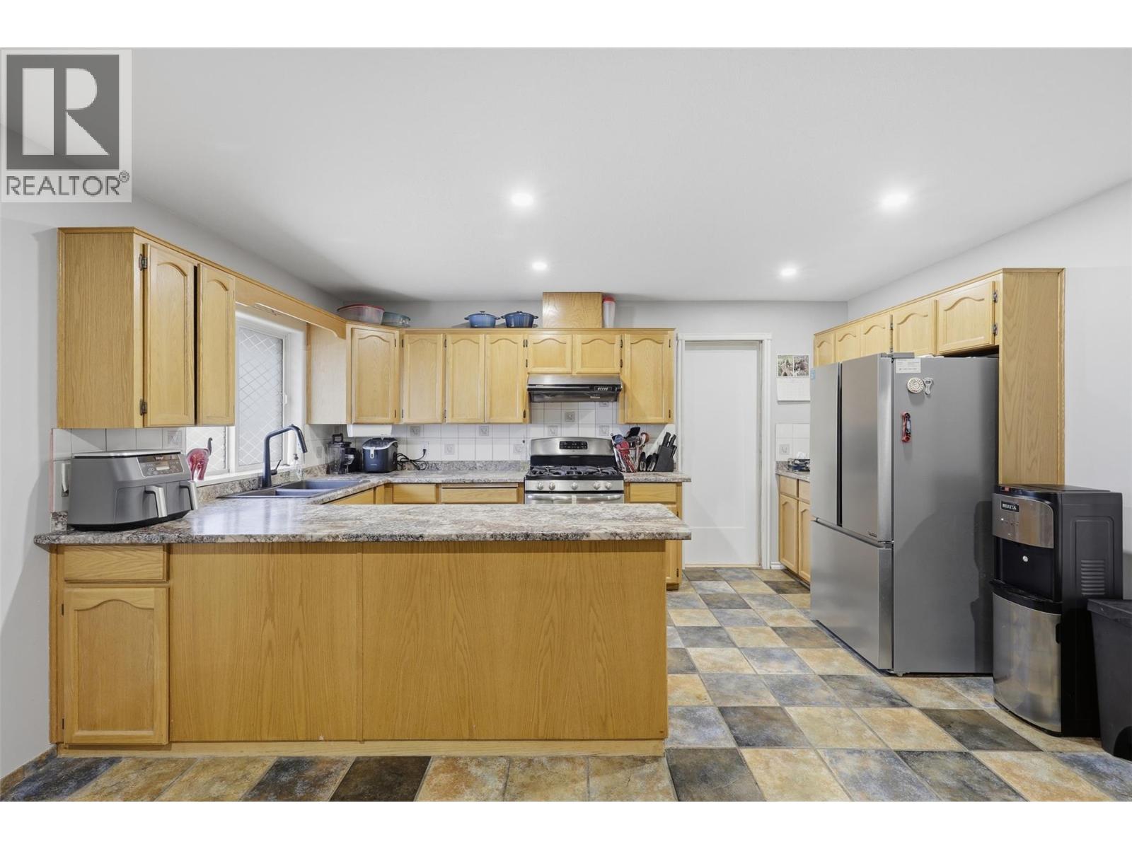 2435 DRUMMOND Court