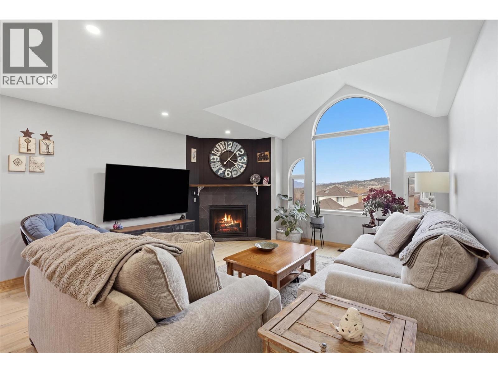 2435 DRUMMOND Court
