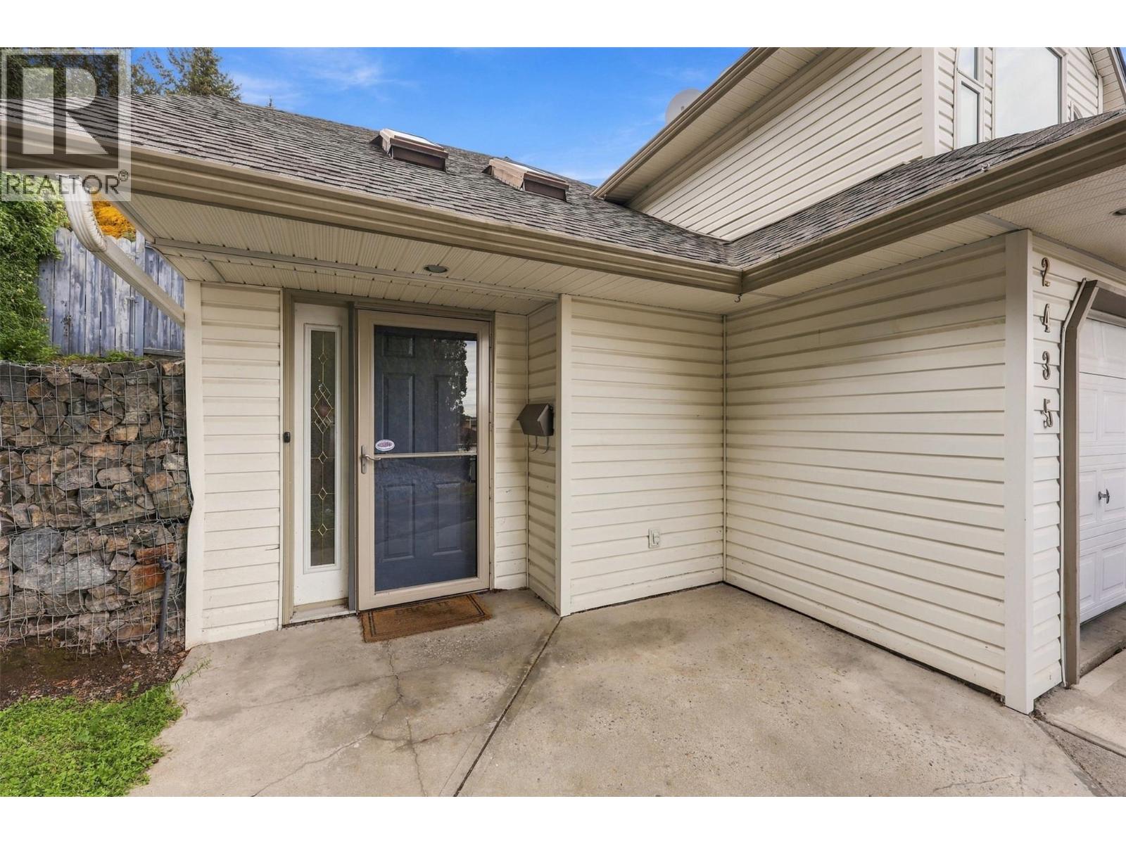 2435 DRUMMOND Court