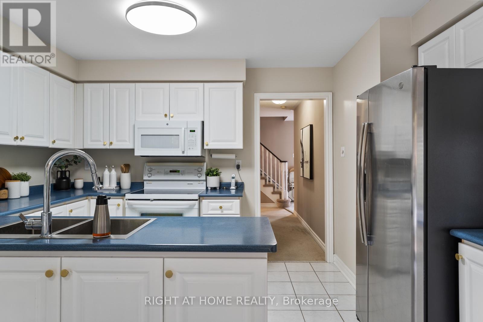 5954 Hemingway Road, Mississauga, Ontario  L5M 5M1 - Photo 13 - W14084028