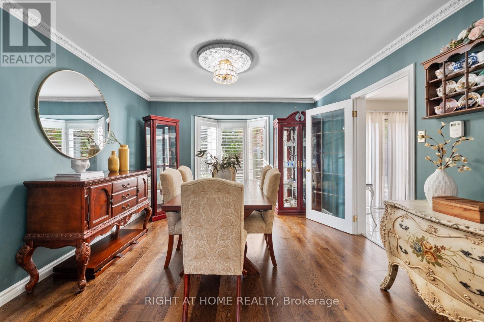 5954 Hemingway Road, Mississauga, Ontario  L5M 5M1 - Photo 6 - W14084028