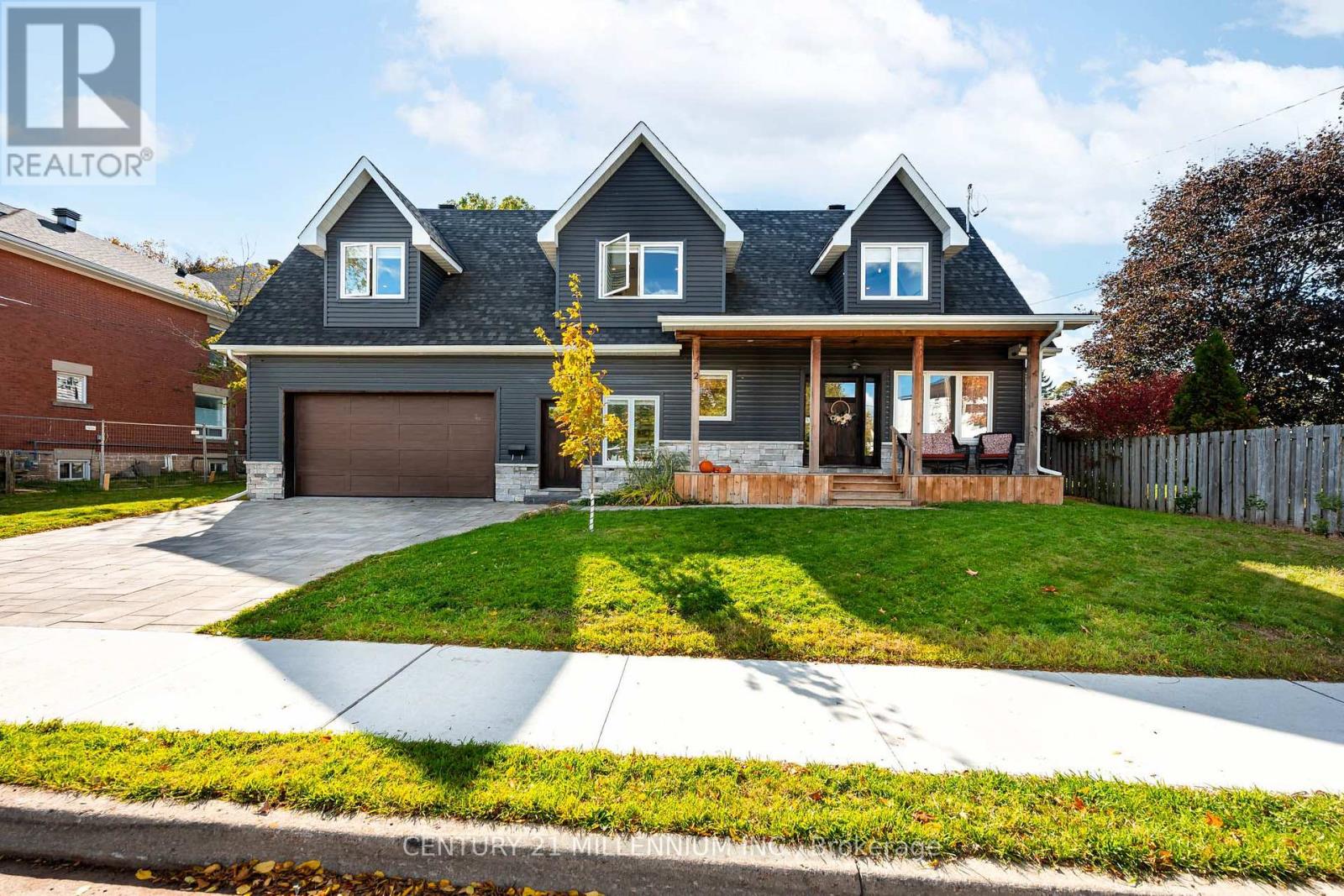 2 Amanda Street, Orangeville, Ontario  L9W 2K1 - Photo 1 - W14084058