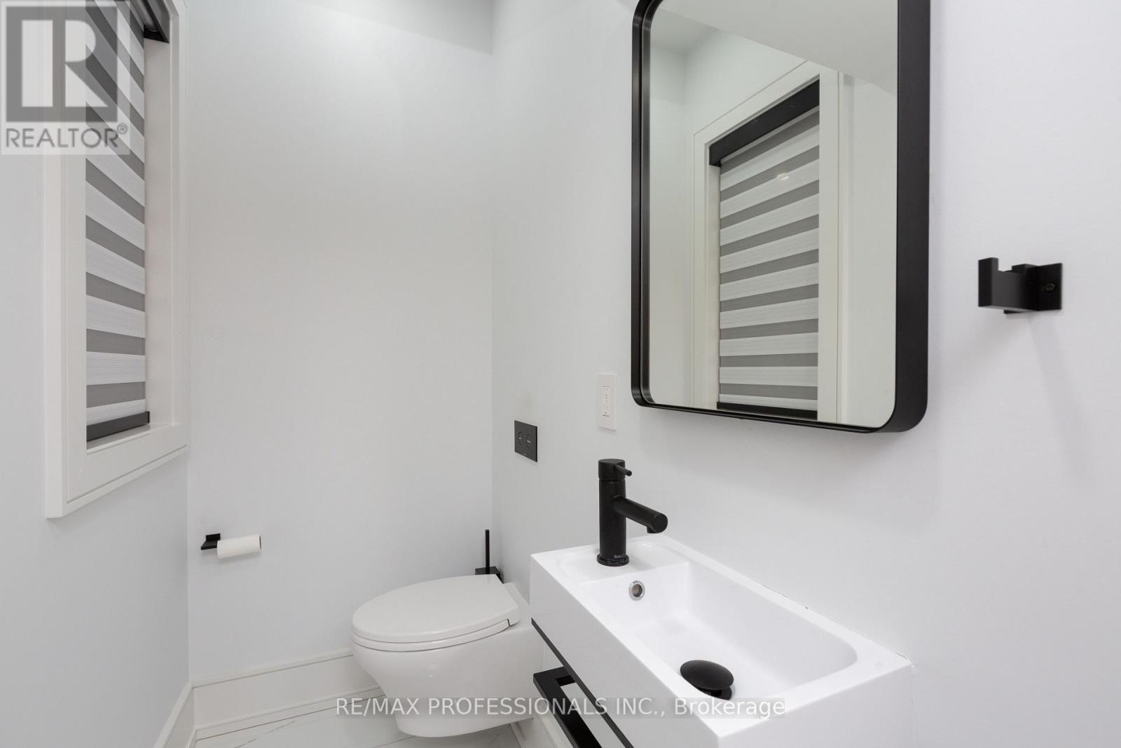 28 Martin Grove Road, Toronto, Ontario  M9B 4J9 - Photo 15 - W14084076
