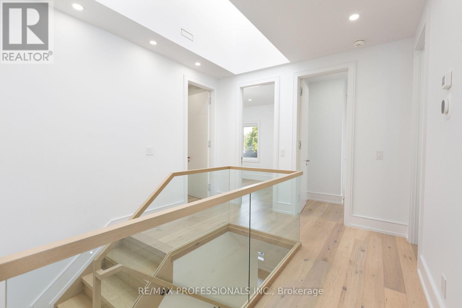 28 Martin Grove Road, Toronto, Ontario  M9B 4J9 - Photo 18 - W14084076