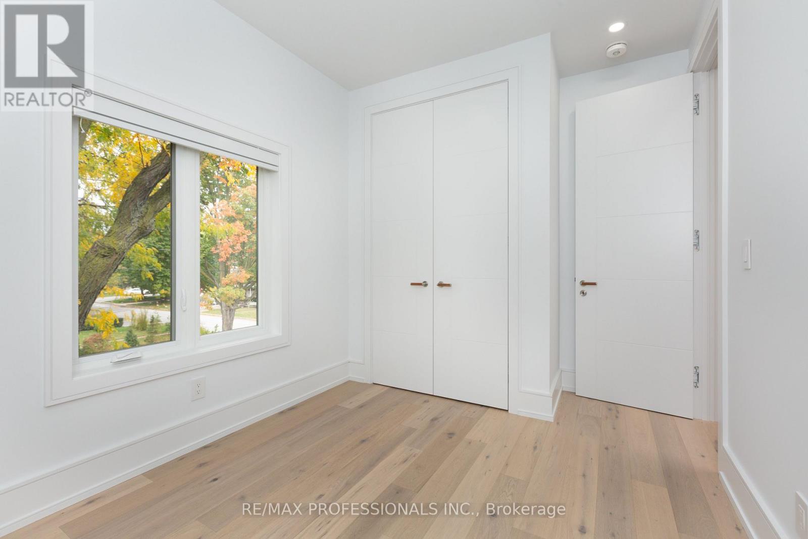 28 Martin Grove Road, Toronto, Ontario  M9B 4J9 - Photo 29 - W14084076