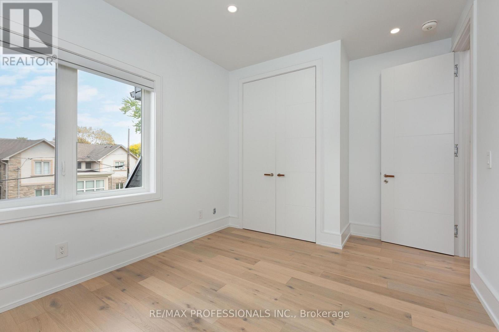 28 Martin Grove Road, Toronto, Ontario  M9B 4J9 - Photo 31 - W14084076