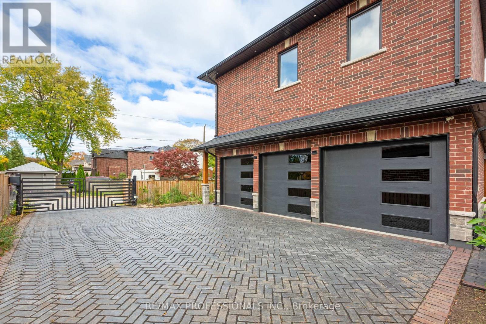 28 Martin Grove Road, Toronto, Ontario  M9B 4J9 - Photo 49 - W14084076