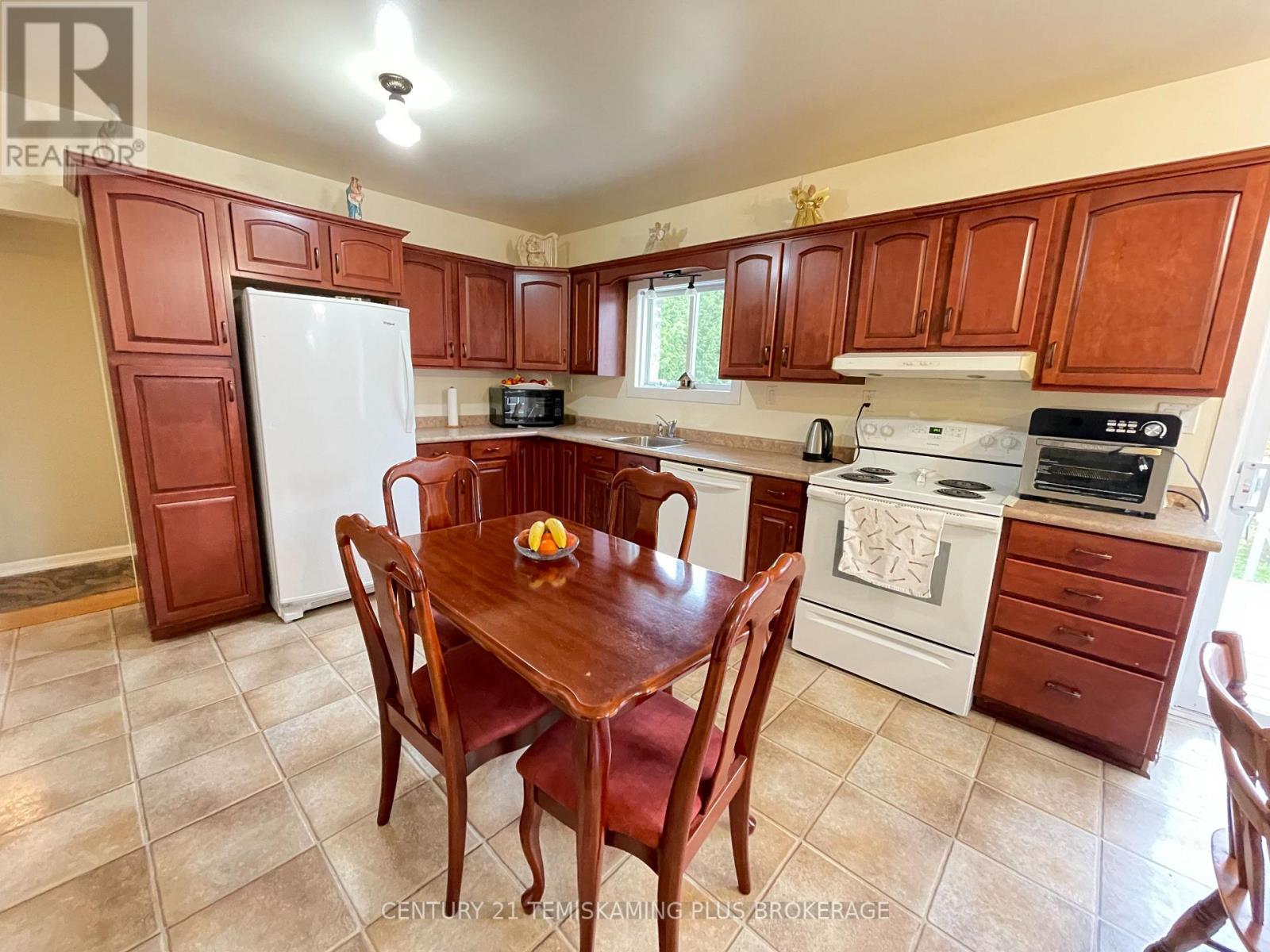 401 Lakeview Avenue S, Temiskaming Shores, Ontario  P0J 1R0 - Photo 16 - T14080658