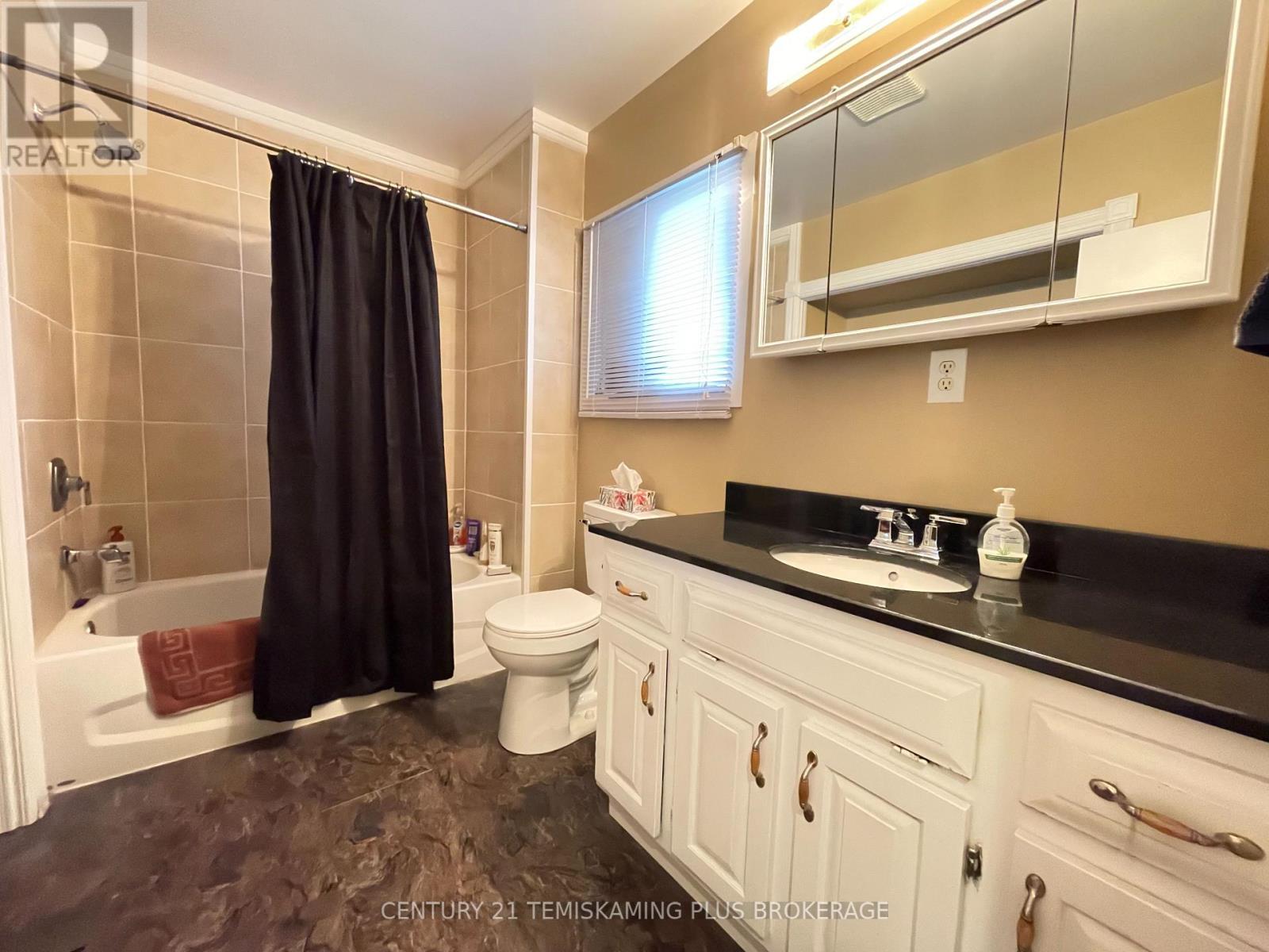 401 Lakeview Avenue S, Temiskaming Shores, Ontario  P0J 1R0 - Photo 25 - T14080658