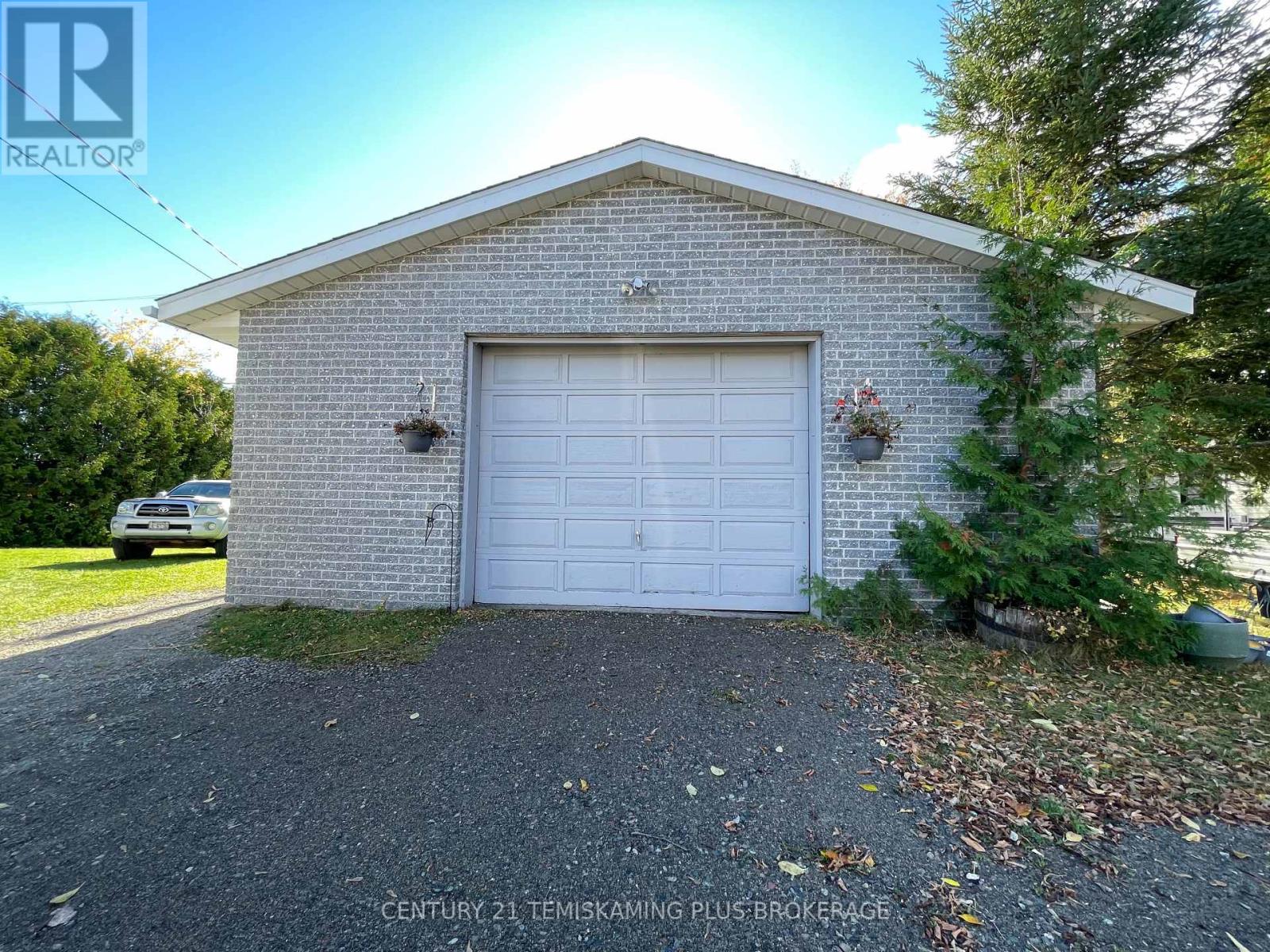 401 Lakeview Avenue S, Temiskaming Shores, Ontario  P0J 1R0 - Photo 3 - T14080658