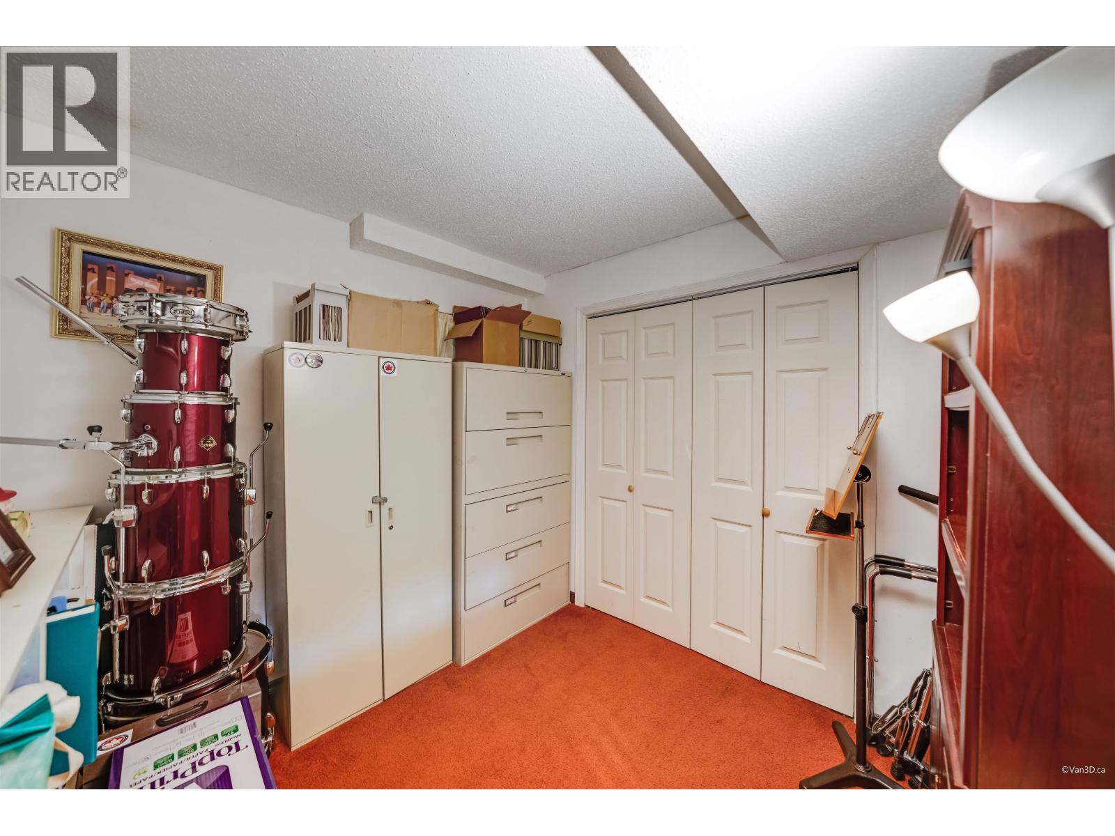 1119 TUXEDO DRIVE