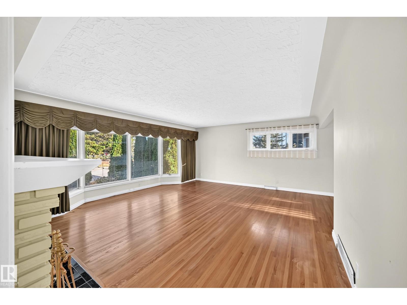 14423 96 AV NW