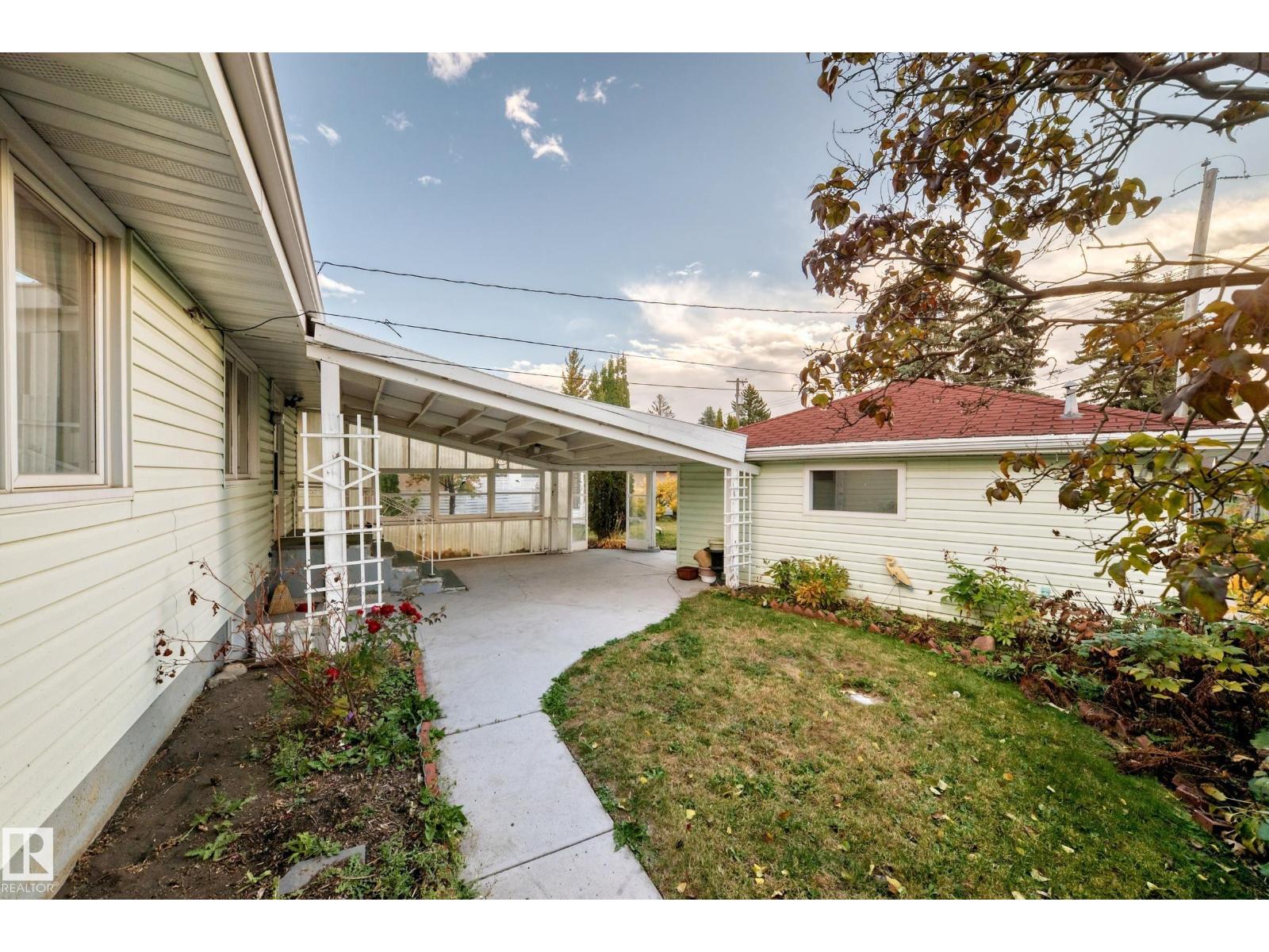 14423 96 AV NW