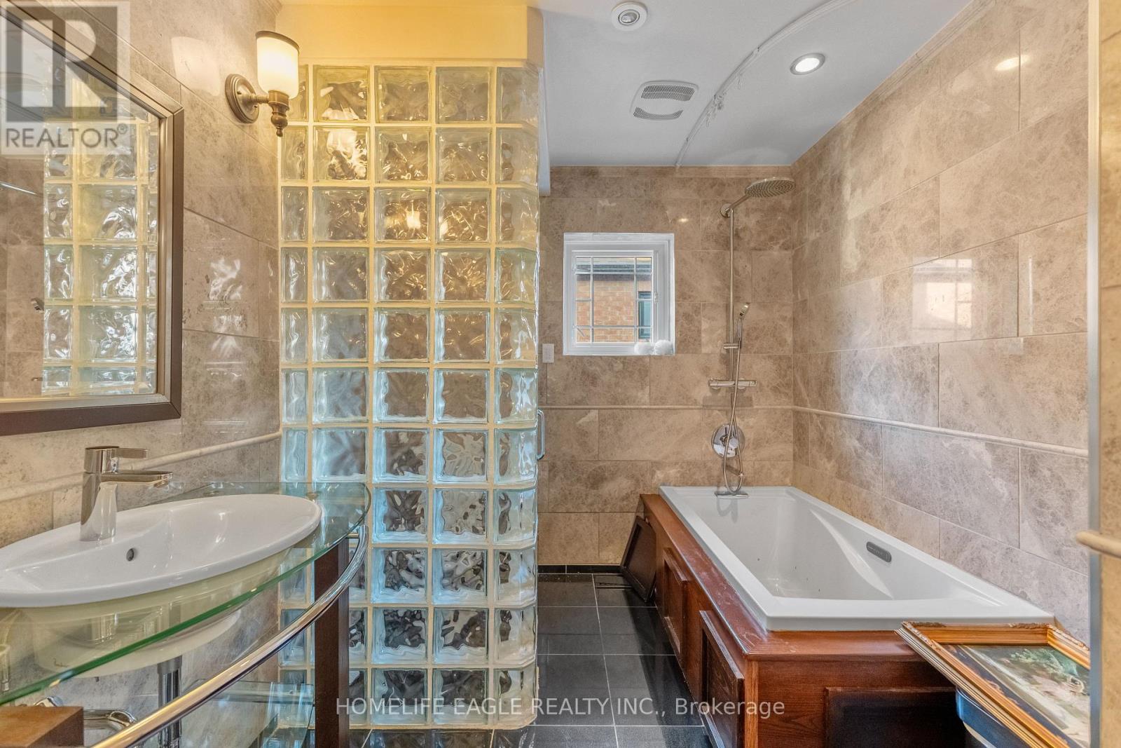82 Roberson Drive, Ajax, Ontario  L1T 3Z6 - Photo 29 - E14084132