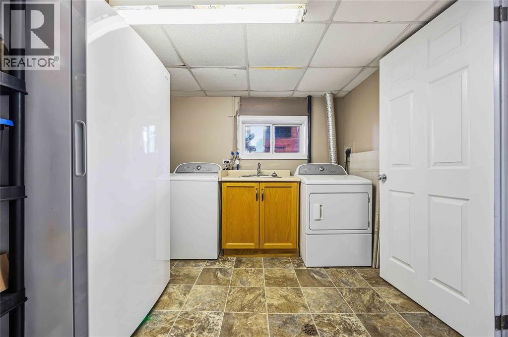 409 Huxley Avenue, Sarnia, Ontario  N7S 4Z1 - Photo 27 - 26025288