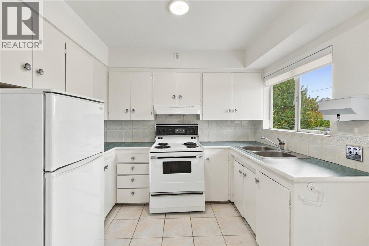 4656 Brentlawn Drive, Burnaby, British Columbia  V5C 3V2 - Photo 15 - R3175845